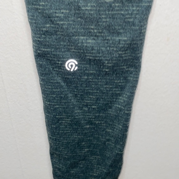 🦋Comfy cute green Champion leggings! - Picture 5 of 8